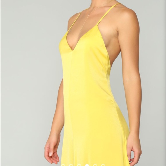 FashionNova maxi dress - Picture 2 of 4